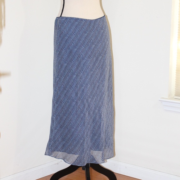 I.e. blue silk skirt with dots - Picture 2 of 6
